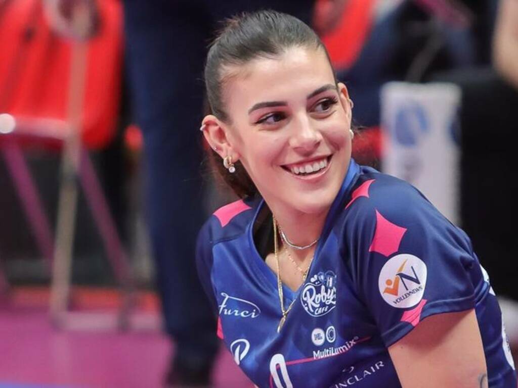 Kupa koleksiyoncusu Fenerbahçe'de: Formasını emekli ettiler 9